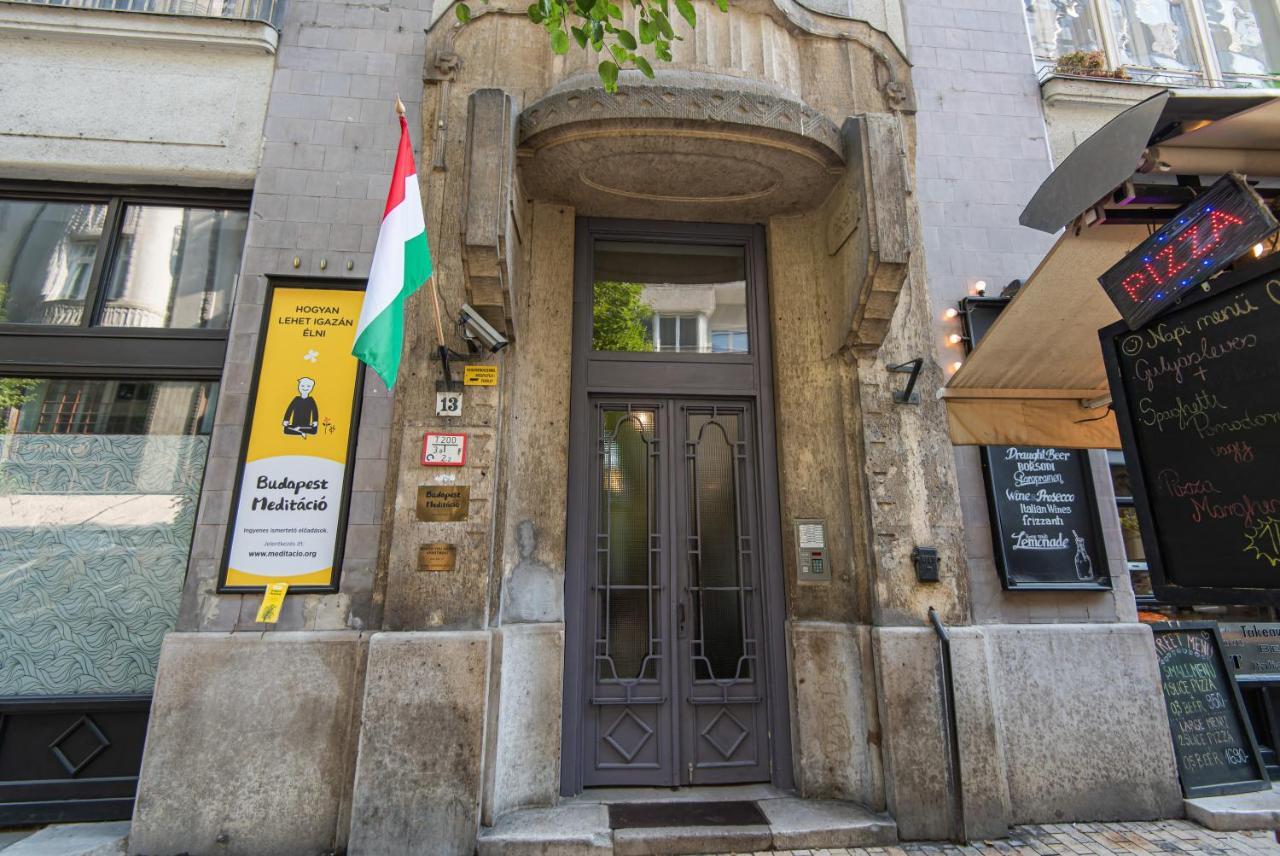 Patrik'S Budapest Center Apartment Budapeste Exterior foto